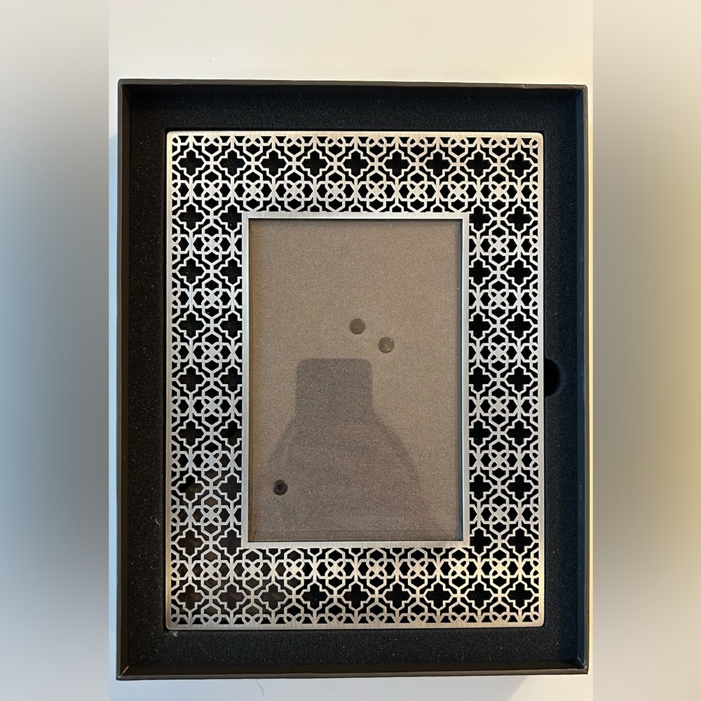Kendra Scott Antique Silver Filigree Picture Frame 4x6 Opening